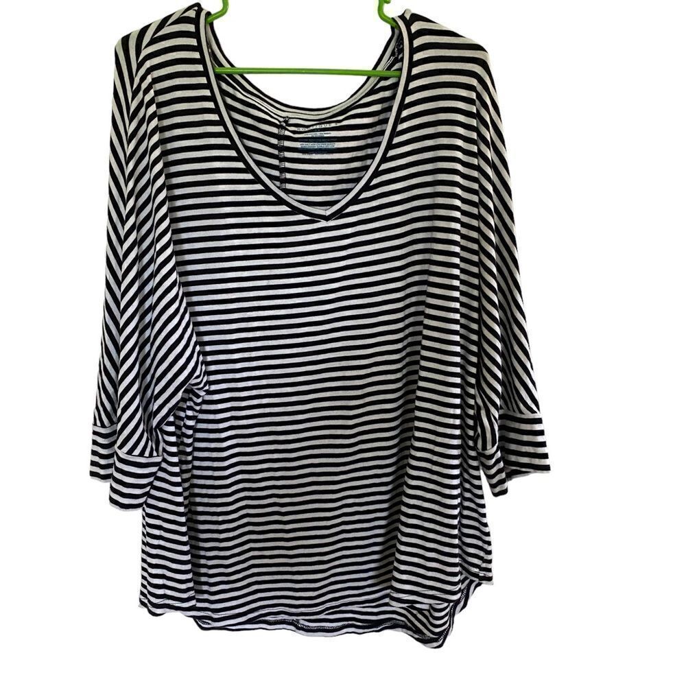 Boutique plus size blouse size 3XL vneck black & white stripe drop down sleeve